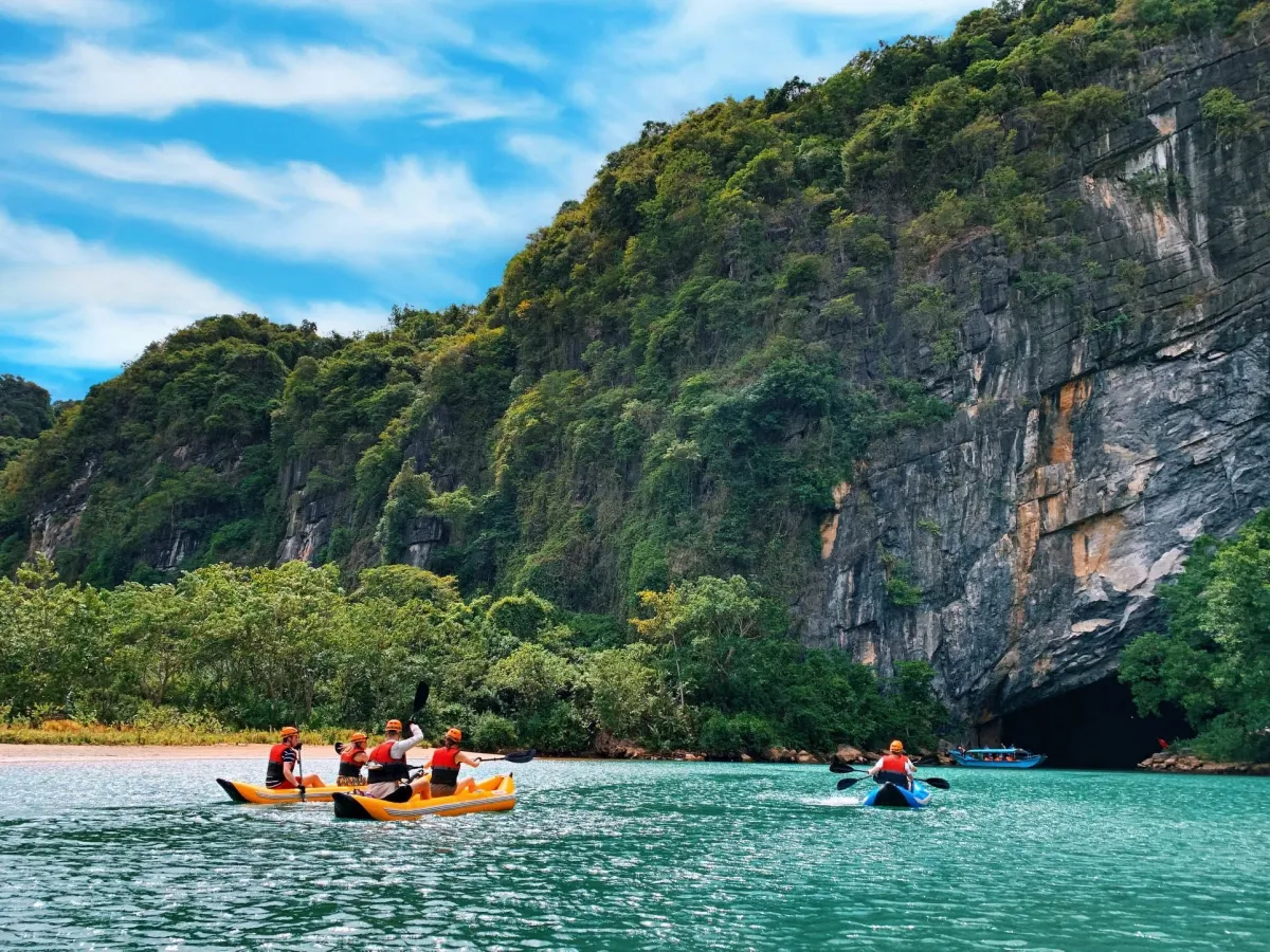 Tour trong ngày | Khám phá động Phong Nha, Cầu Hiền Lương, Sông Bến Hải khởi hành từ Huế